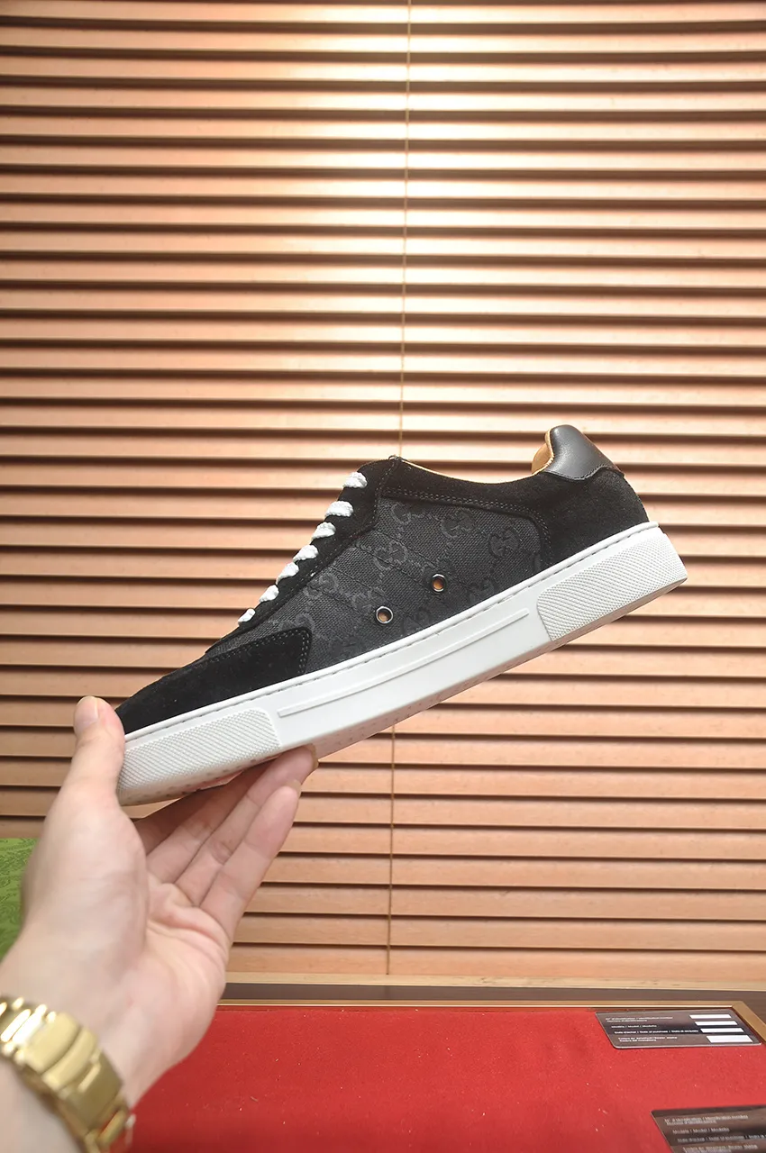 Men's shoes 💰400💶 [GUCCI Gucci] official website 1:1 men's sports shoes are now on the market, using original Gucci fabric + gluten lining, plus the official website original 1:1 comfortable outsole. Fashionable and versatile, super comfortable and breathable. 5 colors available, standard shoe size 38/45 (custom-made sizes 45 are non-refundable)
